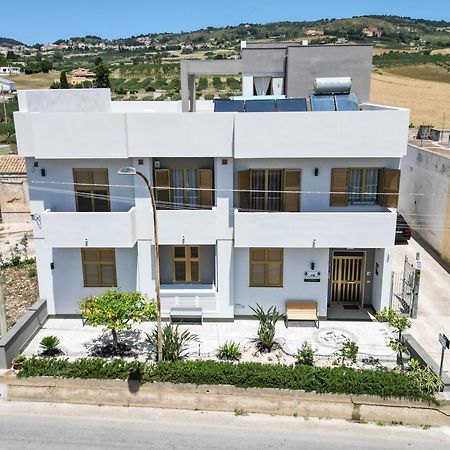 B&B Profumi Di Sicilia วาลเดอรีส ภายนอก รูปภาพ