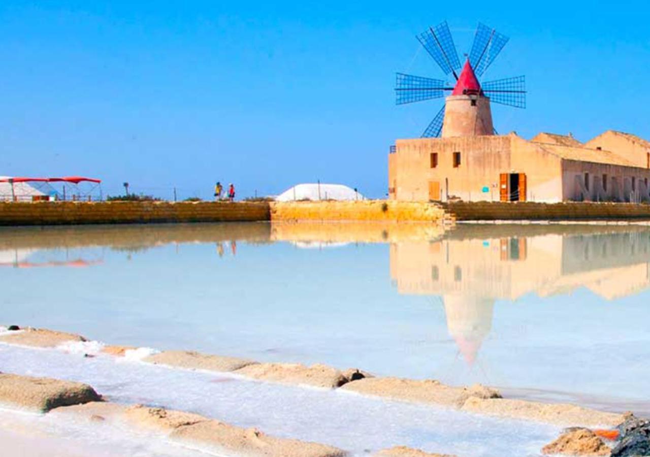 B&B Profumi Di Sicilia วาลเดอรีส ภายนอก รูปภาพ