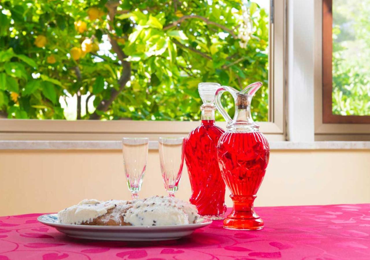 B&B Profumi Di Sicilia วาลเดอรีส ภายนอก รูปภาพ