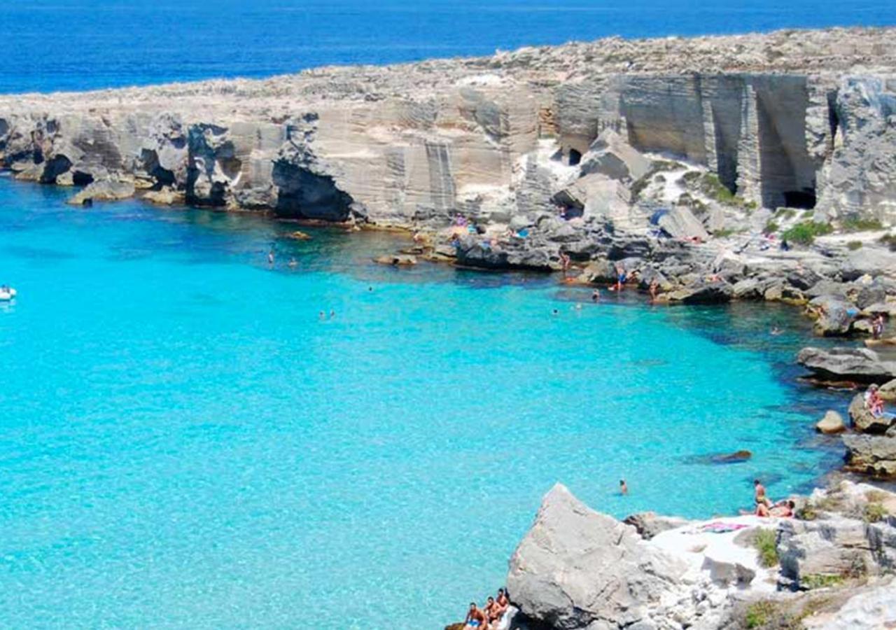B&B Profumi Di Sicilia วาลเดอรีส ภายนอก รูปภาพ