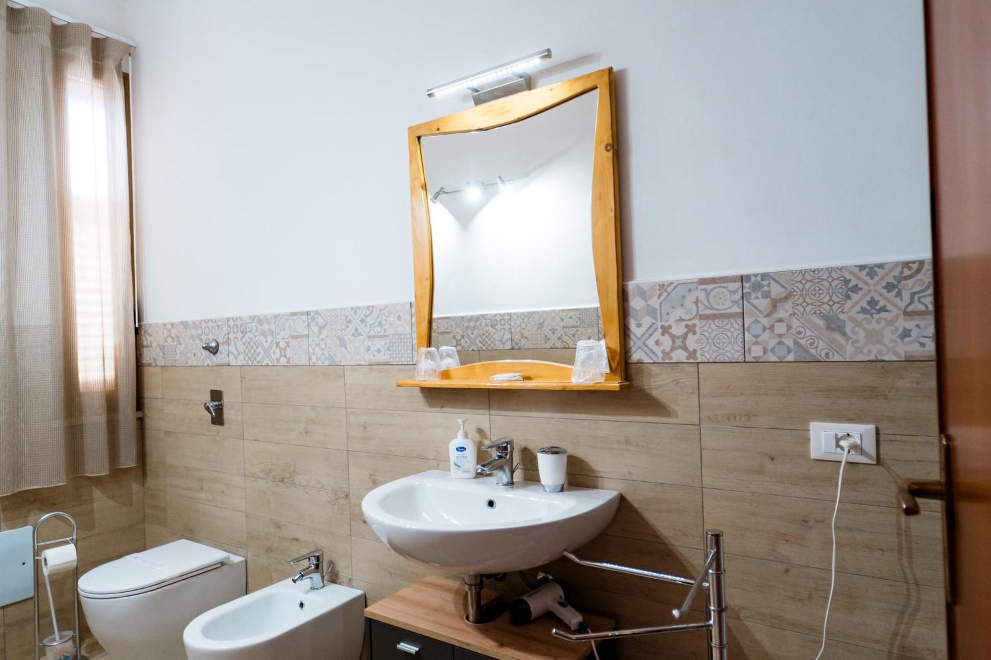 B&B Profumi Di Sicilia วาลเดอรีส ภายนอก รูปภาพ