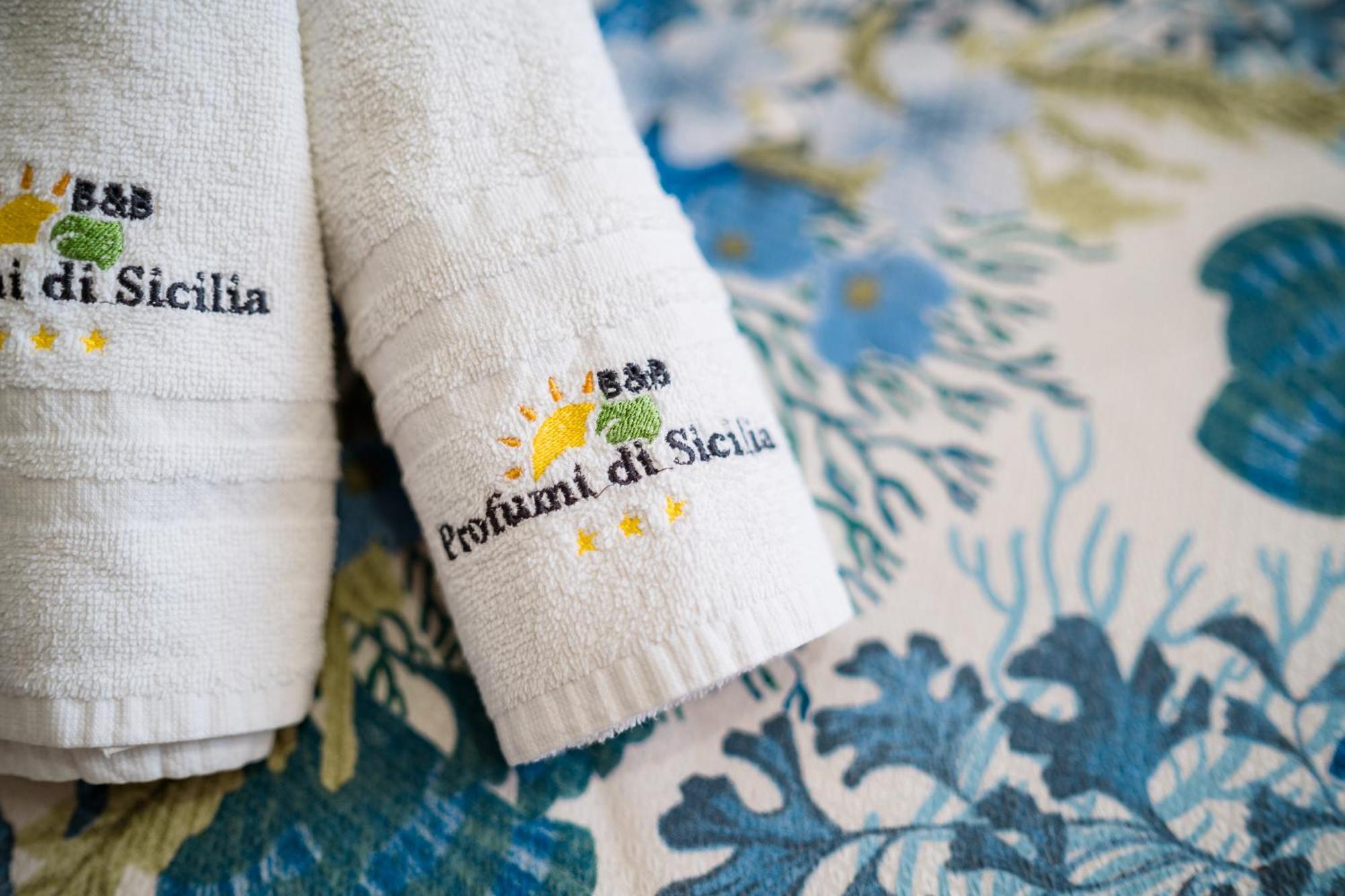 B&B Profumi Di Sicilia วาลเดอรีส ภายนอก รูปภาพ