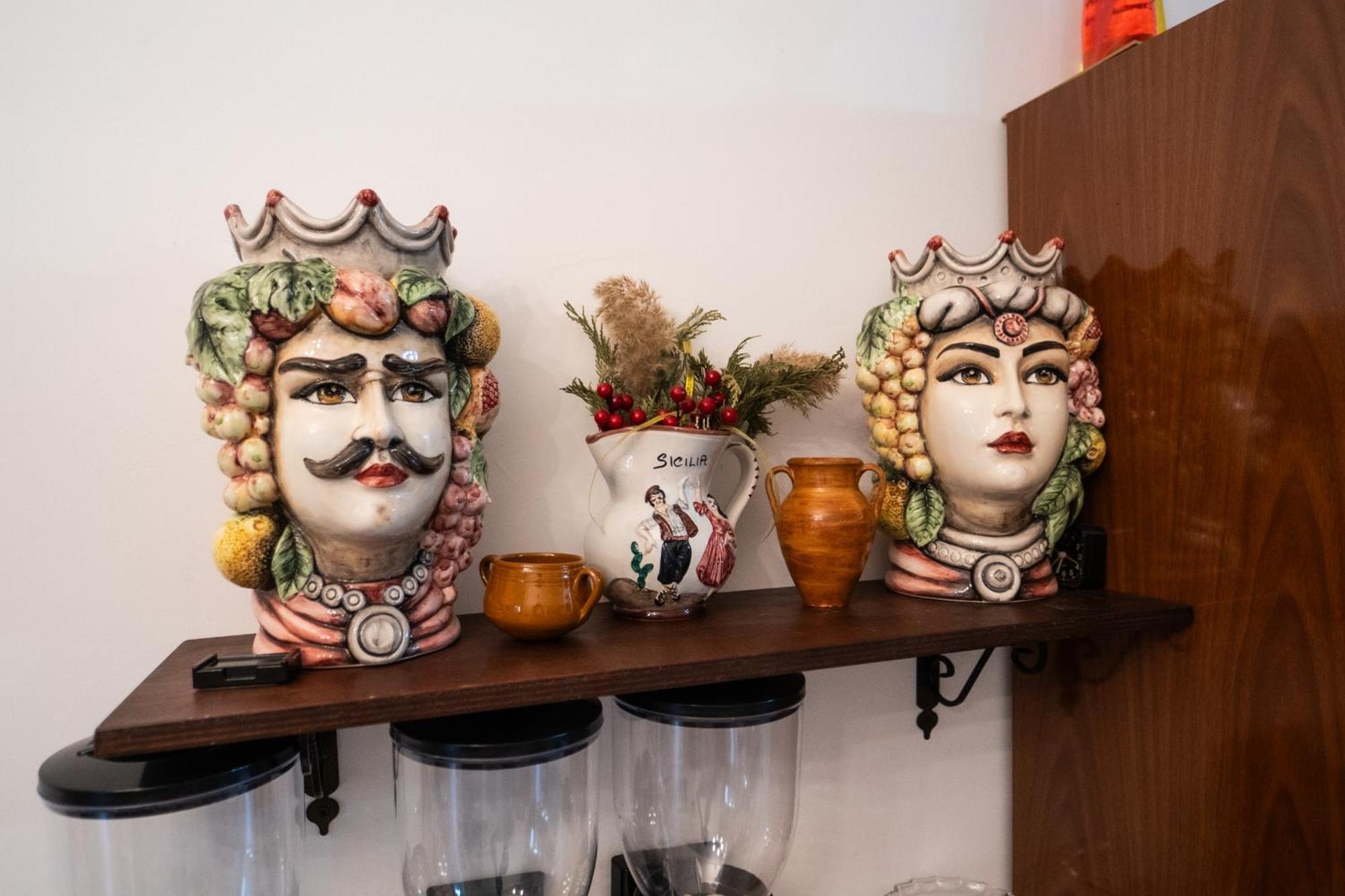 B&B Profumi Di Sicilia วาลเดอรีส ภายนอก รูปภาพ