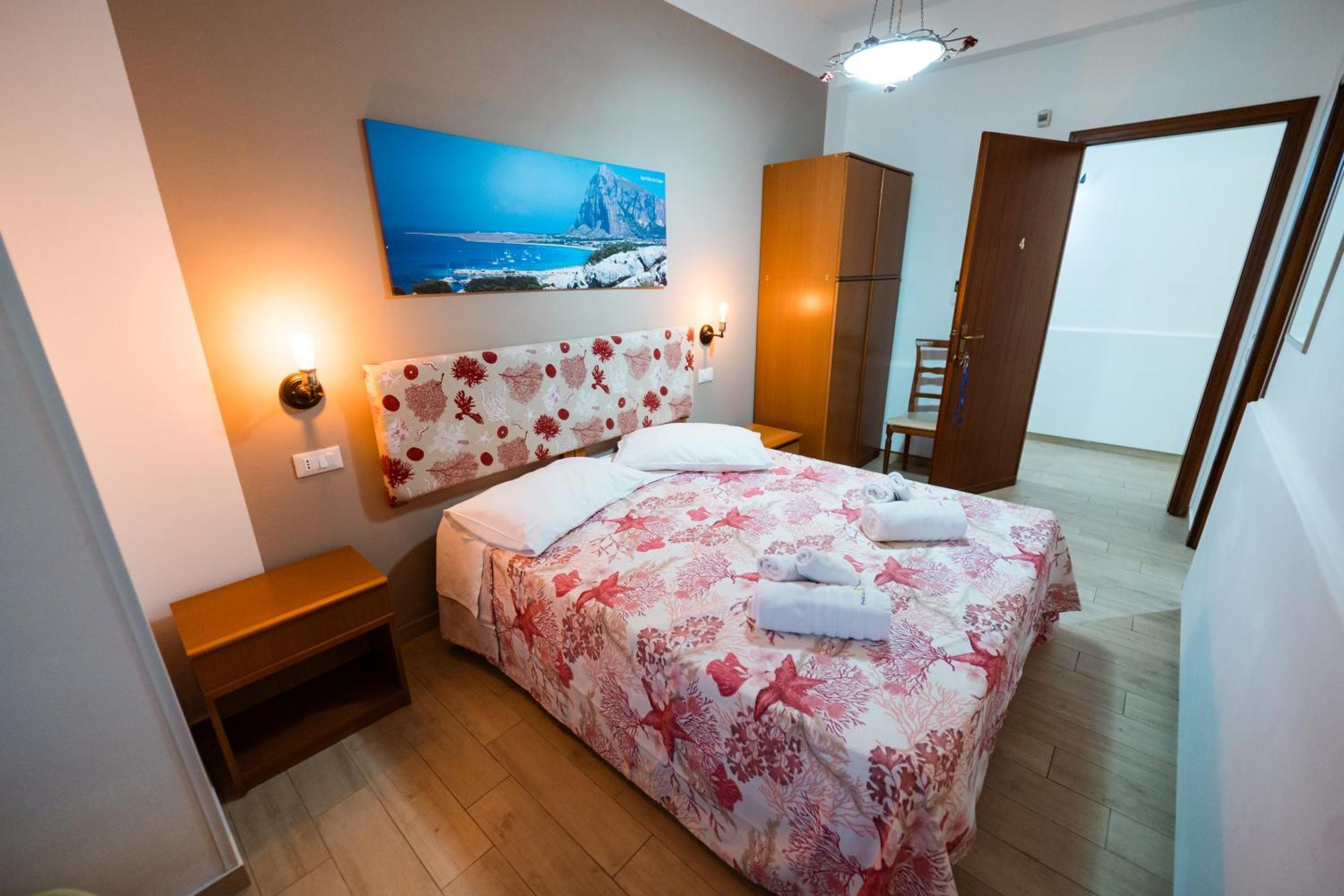 B&B Profumi Di Sicilia วาลเดอรีส ภายนอก รูปภาพ