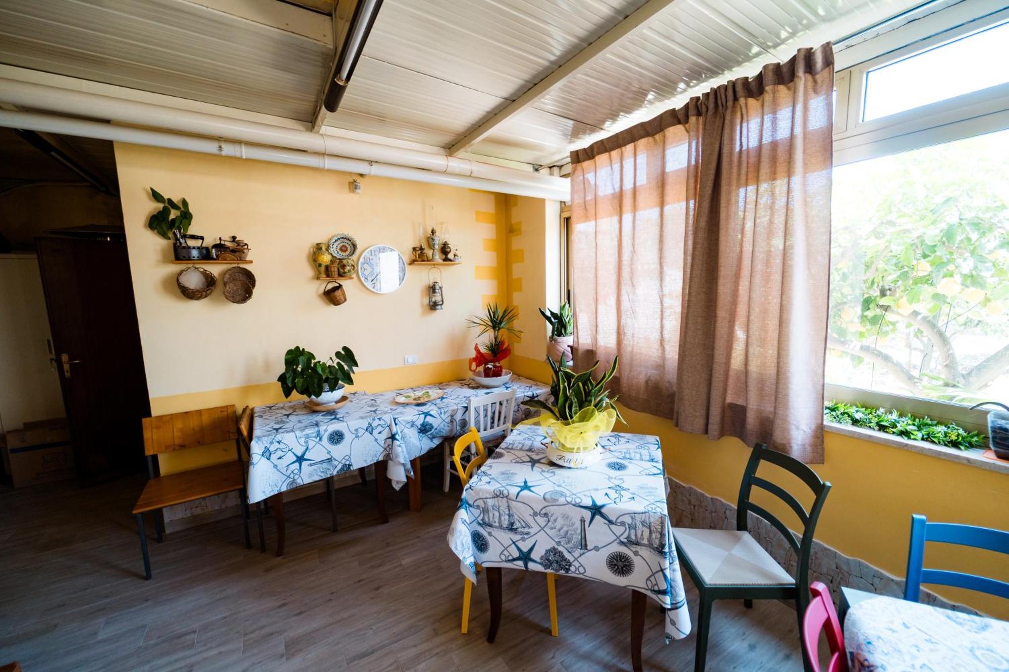 B&B Profumi Di Sicilia วาลเดอรีส ภายนอก รูปภาพ