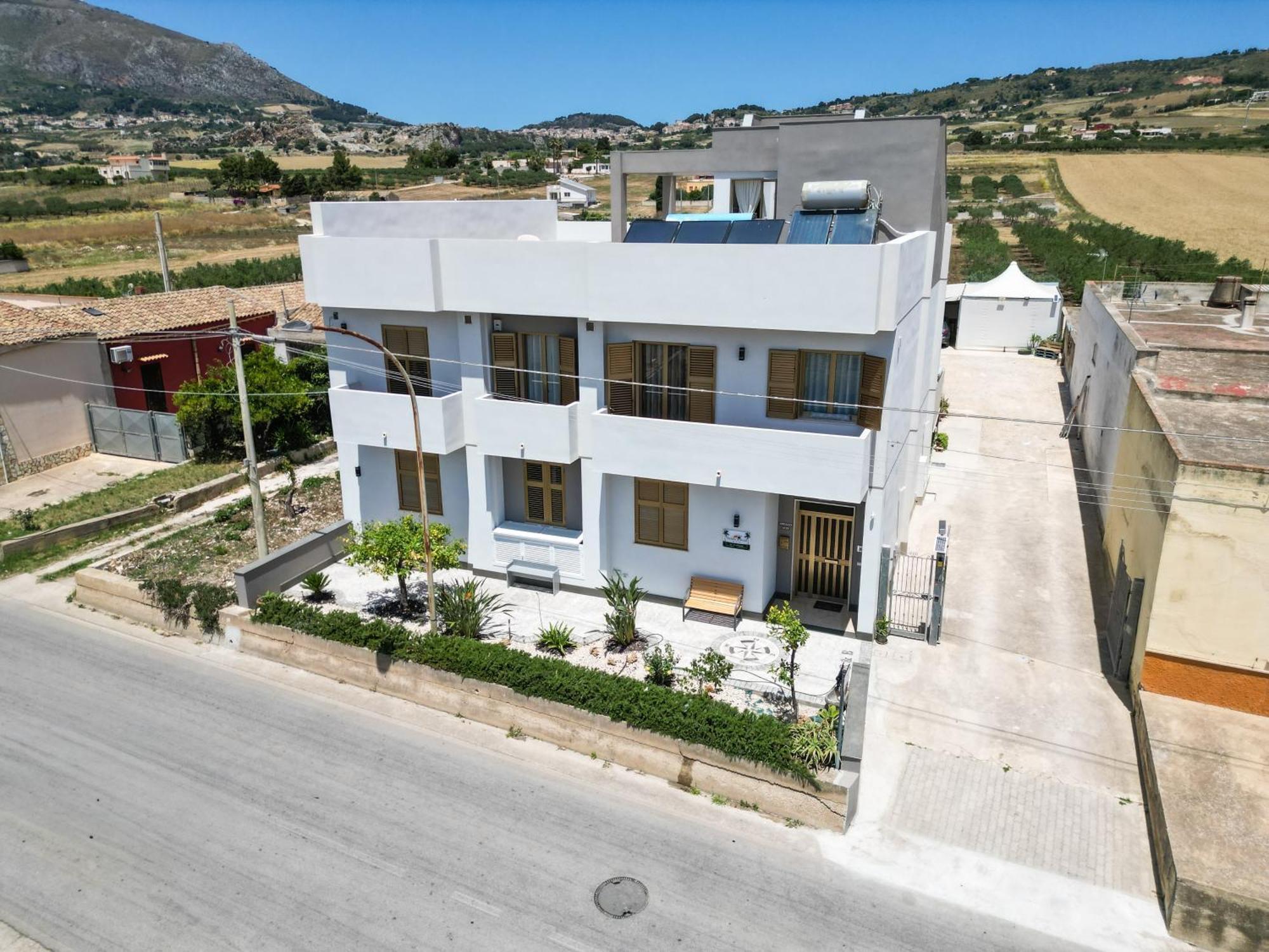 B&B Profumi Di Sicilia วาลเดอรีส ภายนอก รูปภาพ